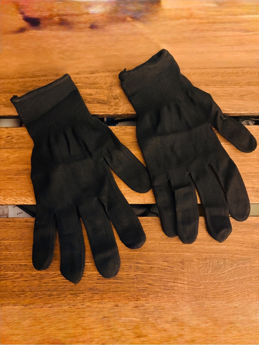 Black Lightweight Knit Gloves